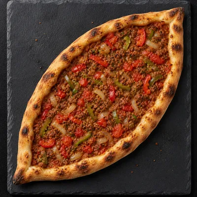 Pide mit Hackfleisch